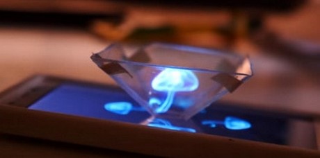 Use iPhone to make holograms